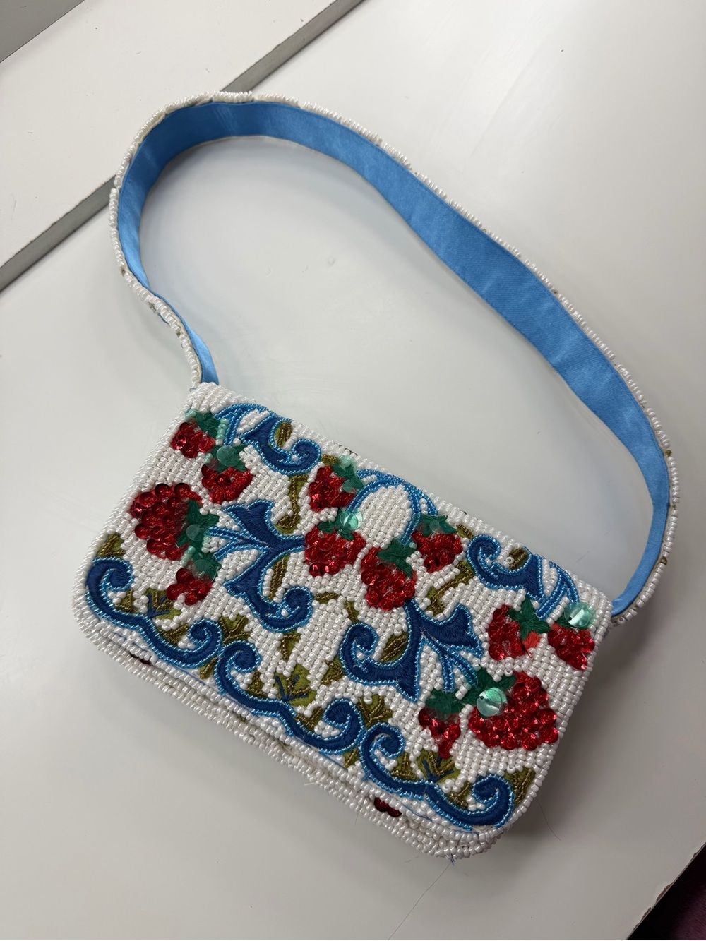 Beaded Floral White Shoulder Bag with Blue Trim